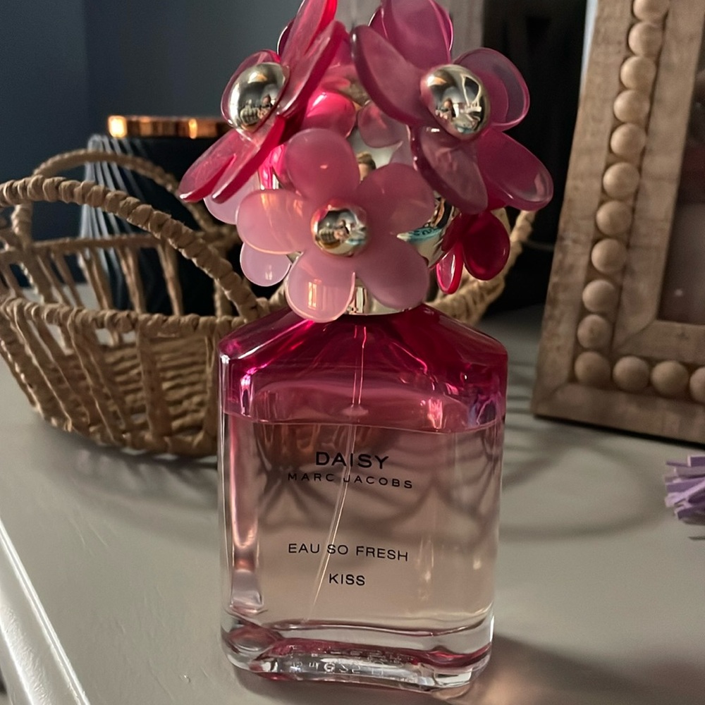 Marc Jacobs Daisy Kiss 2.5 oz